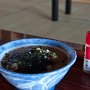 せっかくなので蕎麦を注文。山小屋特有の水をケチった蕎麦がハラにしみます。蕎麦はたっぷり、梅雨は少なめ、其のつゆもそば粉でとろみがついています。